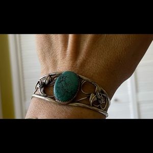 Silver and turquoise vintage Native American cuff bracelet flower detail boho